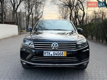 Авто Volkswagen Touareg 2015 № 8645008