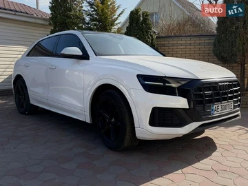 Авто Audi Q8 2018 № 8645013