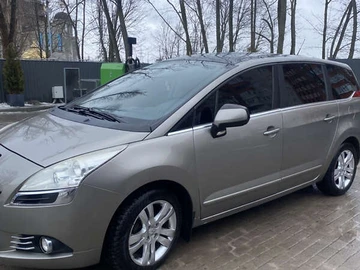 Авто Peugeot 5008 2010 № 8645225