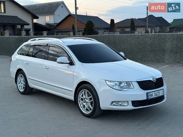 Авто Skoda Superb 2010 № 8645230