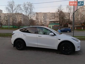 Авто Tesla Model Y 2021 № 8645240