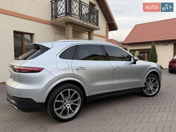 Авто Porsche Cayenne 2018 № 8645293