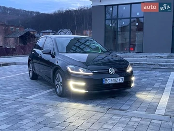 Авто Volkswagen E-Golf 2018 № 8645520