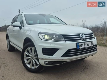 Авто Volkswagen Touareg 2016 № 8645621