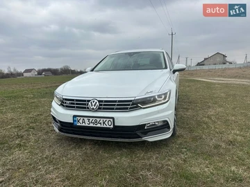Авто Volkswagen Passat 2017 № 8645840