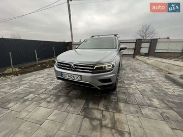 Авто Volkswagen Tiguan 2019 № 8645860