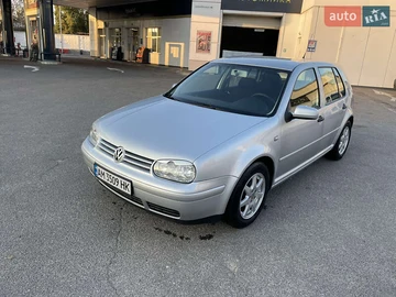 Авто Volkswagen Golf 2000 № 8646048