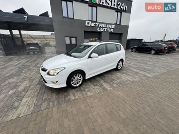 Авто Hyundai I30 2010 № 8646092