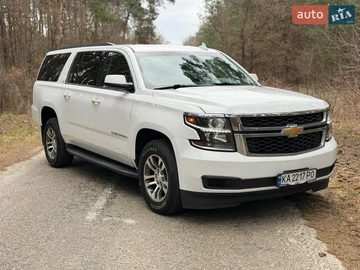 Авто Chevrolet Suburban 2019 № 8646163