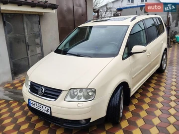 Авто Volkswagen Touran 2004 № 8646386