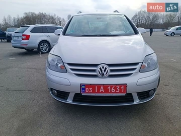 Авто Volkswagen Golf Plus 2009 № 8646413