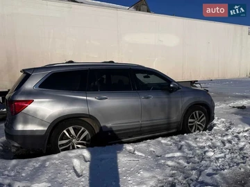 Авто Honda Pilot 2016 № 8646644