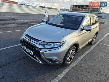 Авто Mitsubishi Outlander 2020 № 8646695