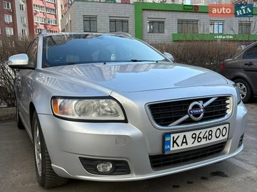 Авто Volvo V50 2012 № 8647256
