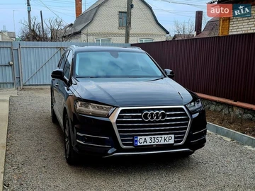 Авто Audi Q7 2018 № 8647640