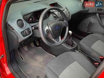 Авто Ford Fiesta 2010 № 8647904