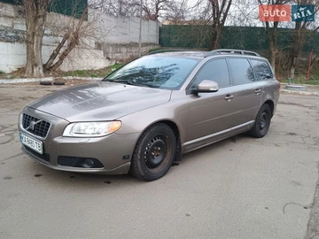 Авто Volvo V70 2008 № 8648008