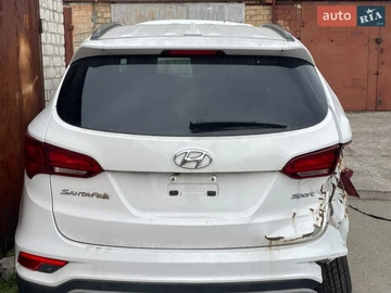 Авто Hyundai Santa Fe 2018 № 8648020