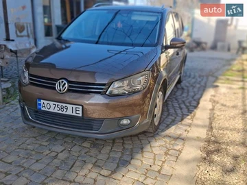 Авто Volkswagen Touran 2012 № 8648037
