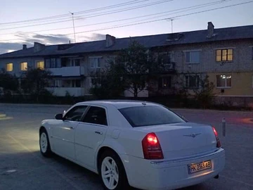 Авто Chrysler 300C 2004 № 8648056
