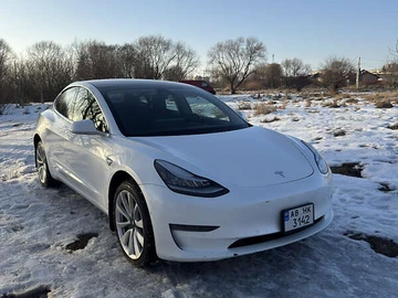 Авто Tesla Model 3 2019 № 8648259