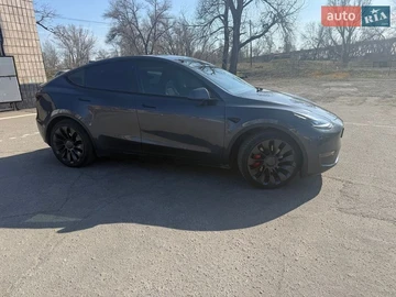 Авто Tesla Model Y 2022 № 8648508