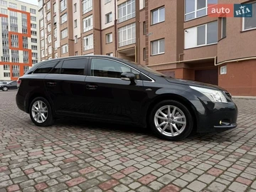 Авто Toyota Avensis 2010 № 8648889