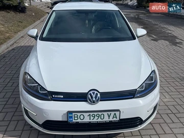Авто Volkswagen E-Golf 2016 № 8648896