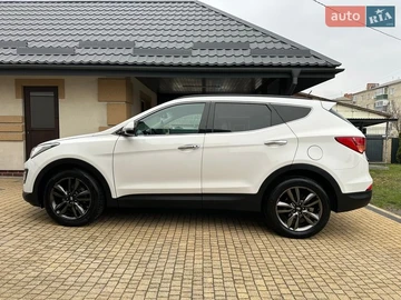 Авто Hyundai Santa Fe 2015 № 8649147