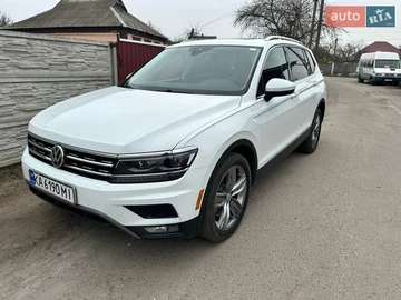 Авто Volkswagen Tiguan 2018 № 8649381