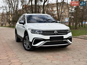 Авто Volkswagen Tiguan 2024 № 8649478