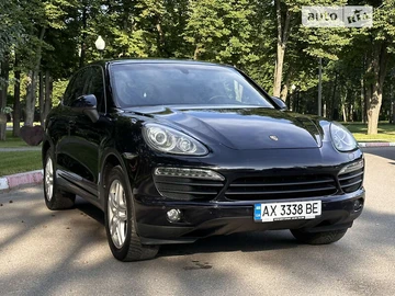 Авто Porsche Cayenne 2012 № 8650024