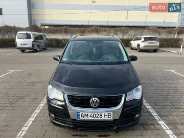 Авто Volkswagen Touran 2008 № 8650166