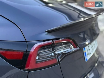 Авто Tesla Model 3 2020 № 8650569
