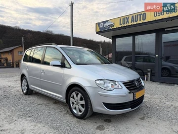 Авто Volkswagen Touran 2009 № 8650797