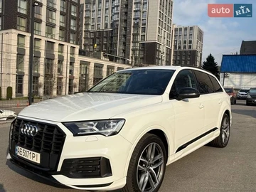 Авто Audi Q7 2021 № 8652075