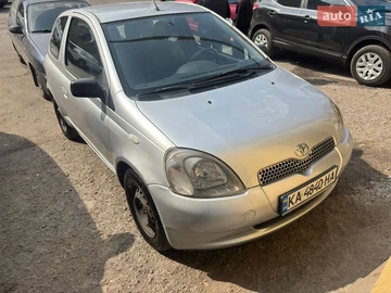 Авто Toyota Yaris 2000 № 8652108