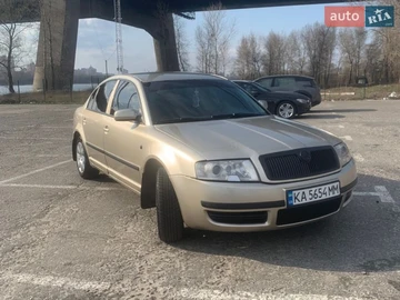 Авто Skoda Superb 2004 № 8652302