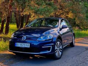 Авто Volkswagen E-Golf 2015 № 8652361