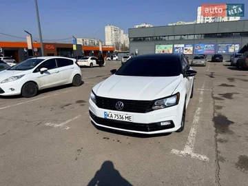 Авто Volkswagen Passat 2018 № 8652384