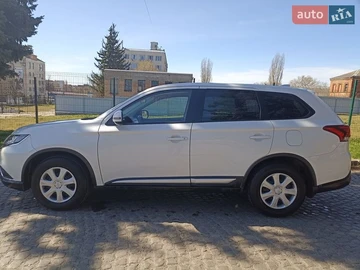Авто Mitsubishi Outlander 2019 № 8652529