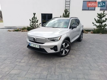 Авто Volvo Xc40 2023 № 8652573