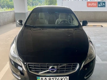 Авто Volvo S60 2013 № 8653054