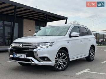 Авто Mitsubishi Outlander 2017 № 8653336