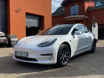 Авто Tesla Model 3 2019 № 8653347