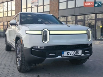 Авто Rivian R1T 2023 № 8653627