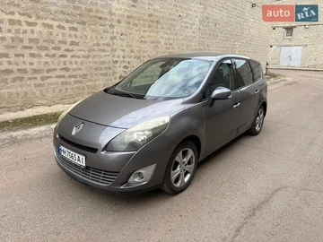 Авто Renault Grand Scenic 2010 № 8653991