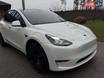 Авто Tesla Model Y 2024 № 8654345