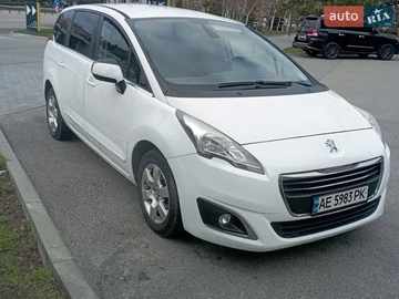 Авто Peugeot 5008 2015 № 8654571