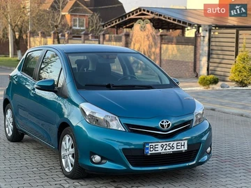 Авто Toyota Yaris 2013 № 8654576